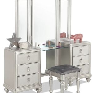 Platinum Giltz and Glamour Vanity Set